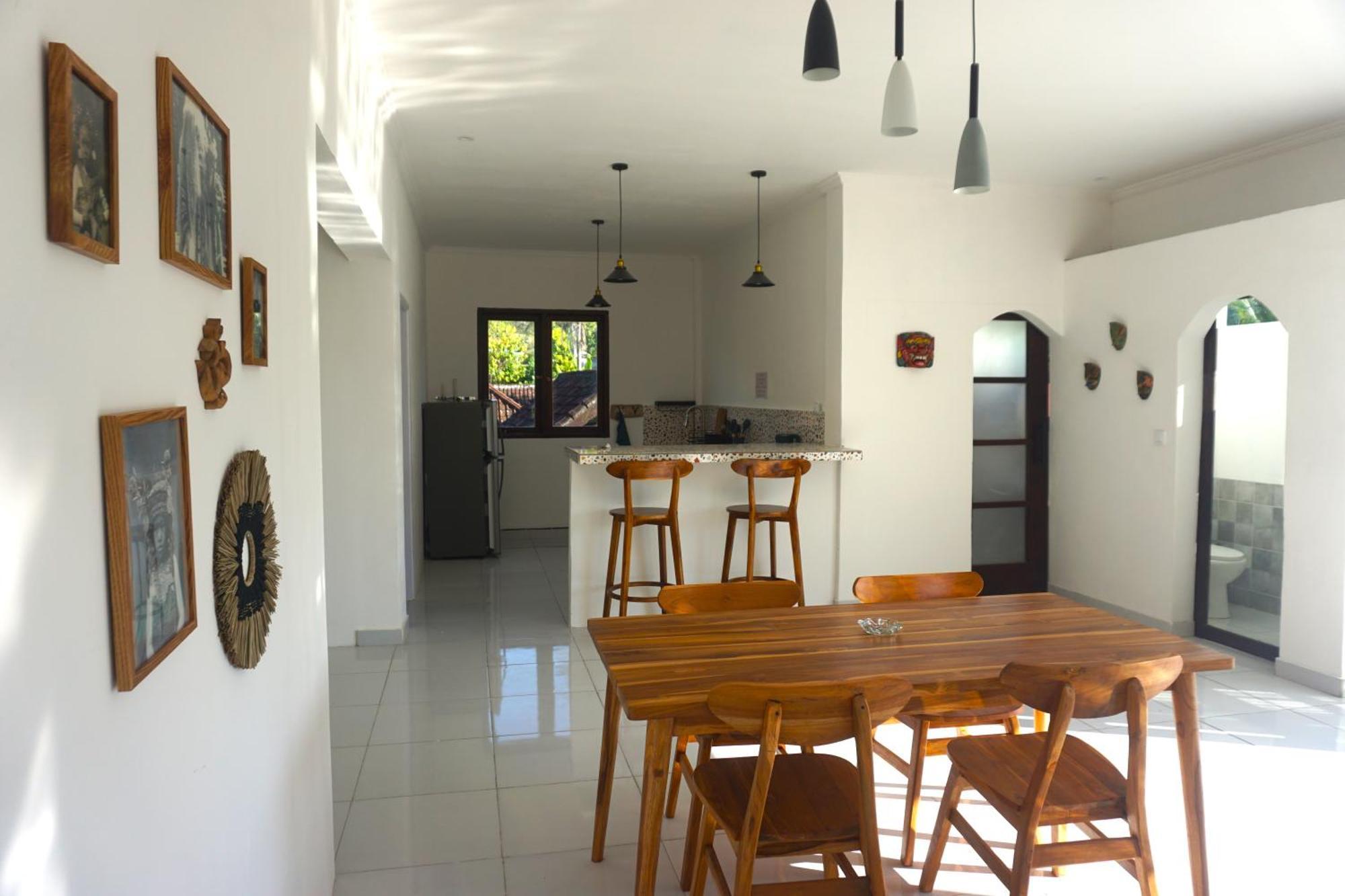 Black Hostel Amed (Bali)